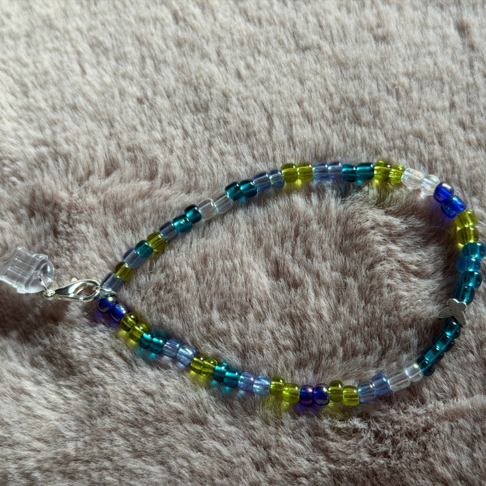 Colorful Beade Bracelet with clip on anti dust plug for type C for phone kindle